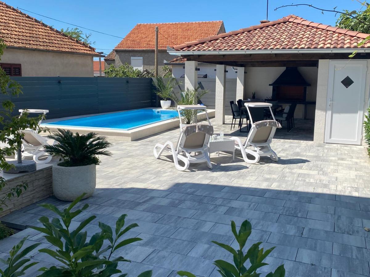Breitling Apartments With Pool Biograd Na Moru Eksteriør bilde