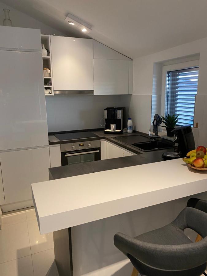 Breitling Apartments With Pool Biograd Na Moru Eksteriør bilde