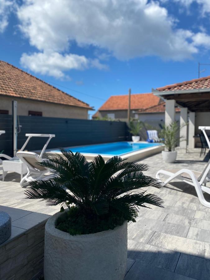 Breitling Apartments With Pool Biograd Na Moru Eksteriør bilde