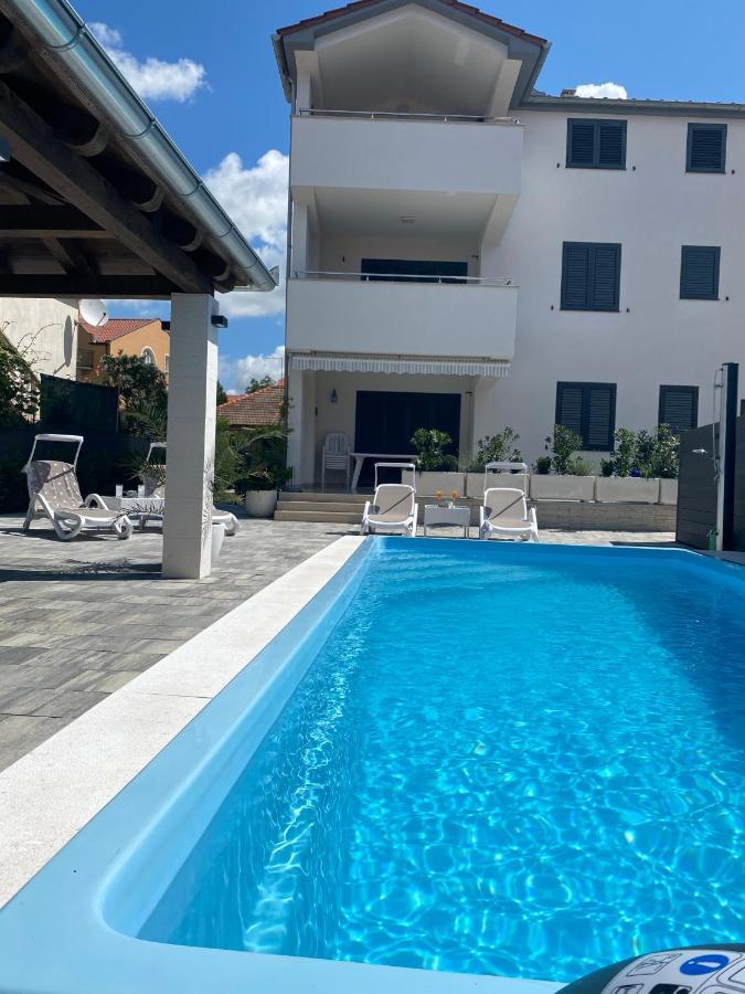 Breitling Apartments With Pool Biograd Na Moru Eksteriør bilde