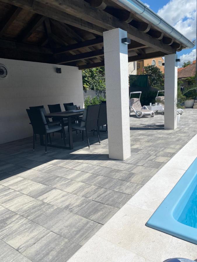 Breitling Apartments With Pool Biograd Na Moru Eksteriør bilde