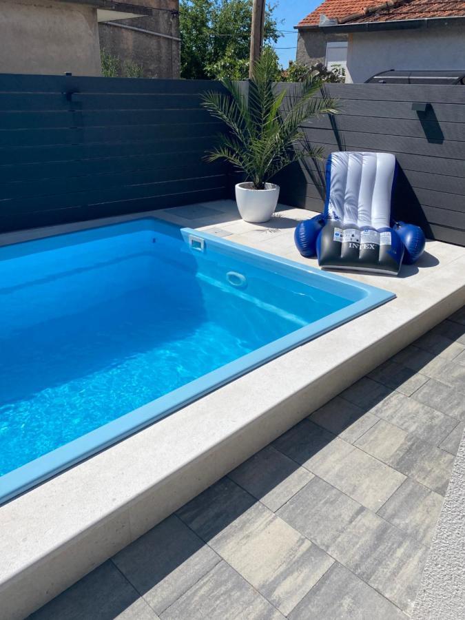 Breitling Apartments With Pool Biograd Na Moru Eksteriør bilde