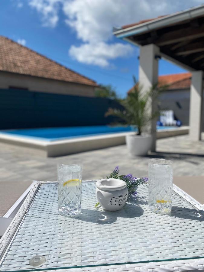 Breitling Apartments With Pool Biograd Na Moru Eksteriør bilde