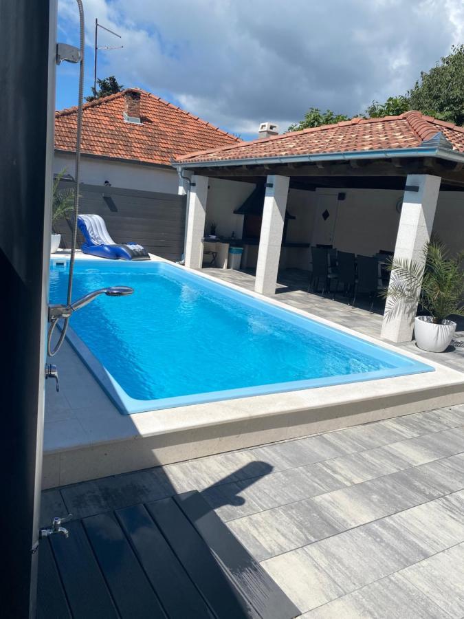 Breitling Apartments With Pool Biograd Na Moru Eksteriør bilde