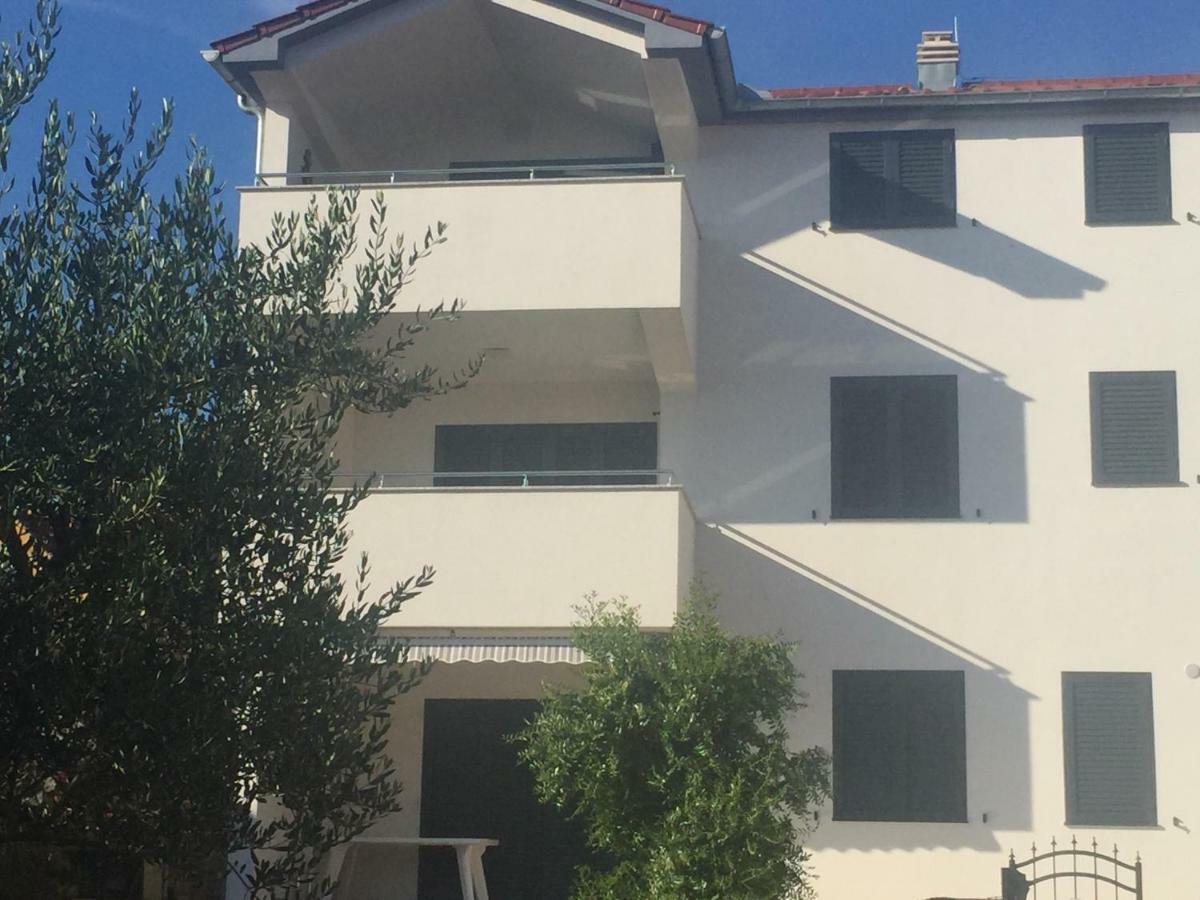 Breitling Apartments With Pool Biograd Na Moru Eksteriør bilde