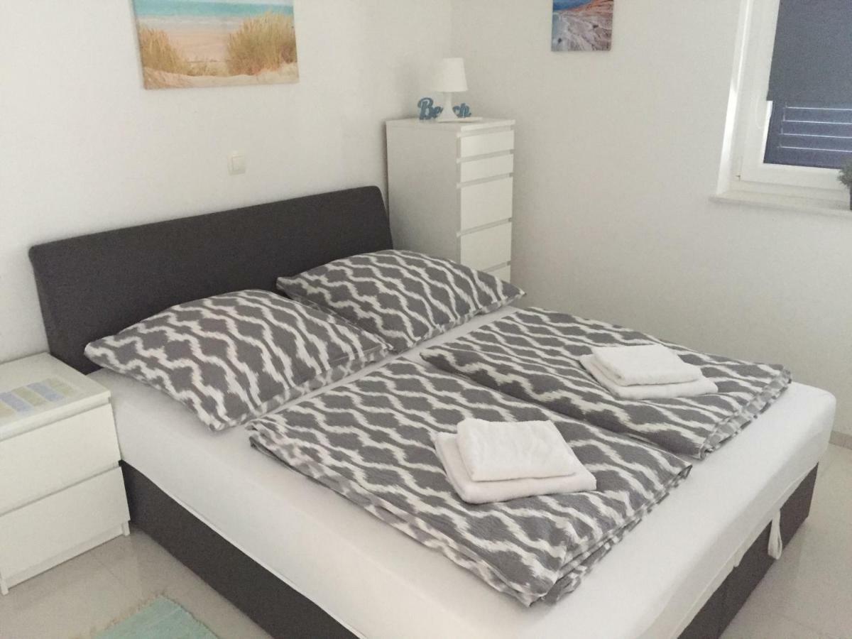 Breitling Apartments With Pool Biograd Na Moru Eksteriør bilde