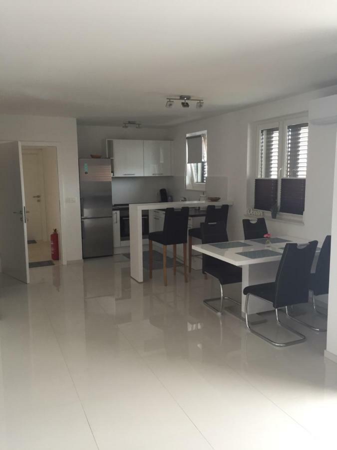Breitling Apartments With Pool Biograd Na Moru Eksteriør bilde