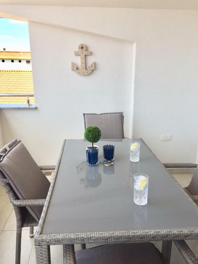 Breitling Apartments With Pool Biograd Na Moru Eksteriør bilde
