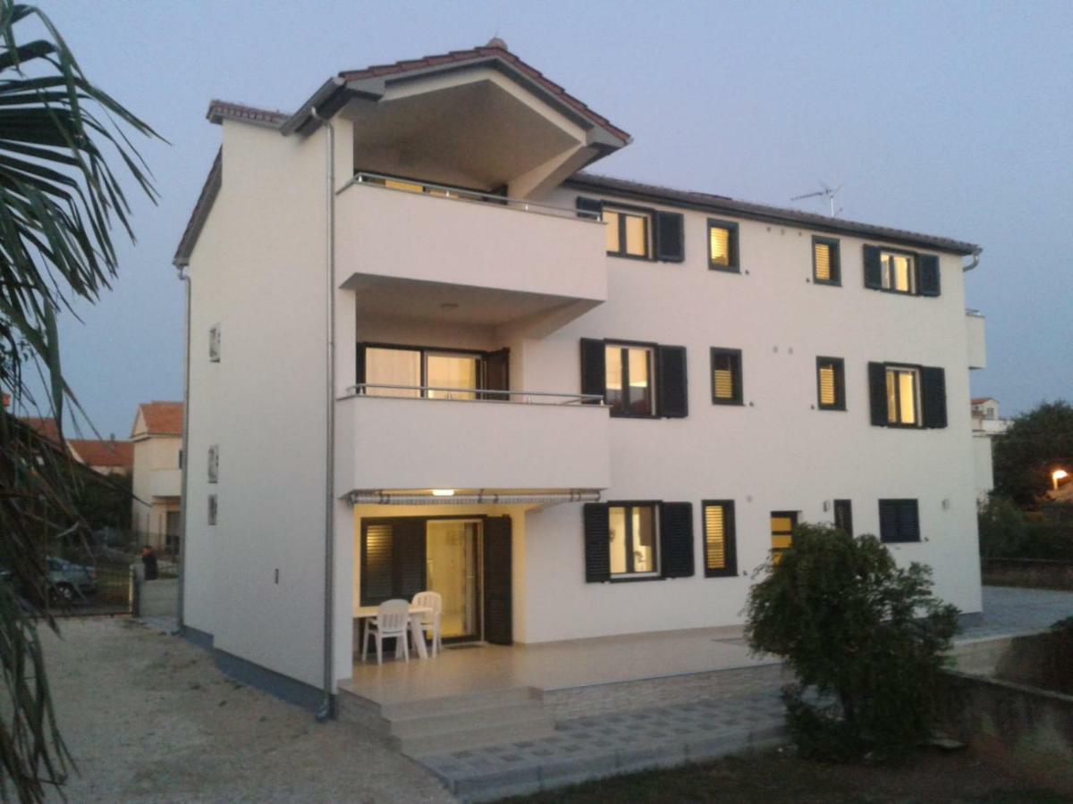 Breitling Apartments With Pool Biograd Na Moru Eksteriør bilde